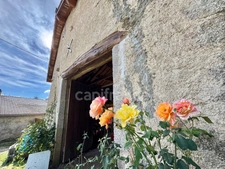 MAISON 100 M2, 2095 M2 DE TERRAIN DONT 1685 M2 À BATIR, 2 CHAMBRES, 1 BUREAU, DÉPENDANCES DE 45 M2, CHARPENTE/COUVERTURE OK, TOUT-À-L'ÉGOUT, DOUBLE VITRAGE PVC ET BOIS, TF 498€