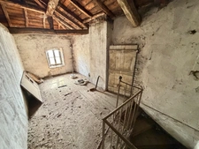 IMMEUBLE DE RAPPORT DE 316 M2, À RÉNOVER, COMMERCE LOUÉ 300€/MOIS, DÉPENDANCES DE 130 M2, POSSIBILITÉ DE RÉALISER PLUSIEURS APPARTEMENTS