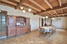 Bâtisse en pierre 150 m² + grange 113 m² – Terrain 3 000 m² – Montayral à 2 min commerces (47)