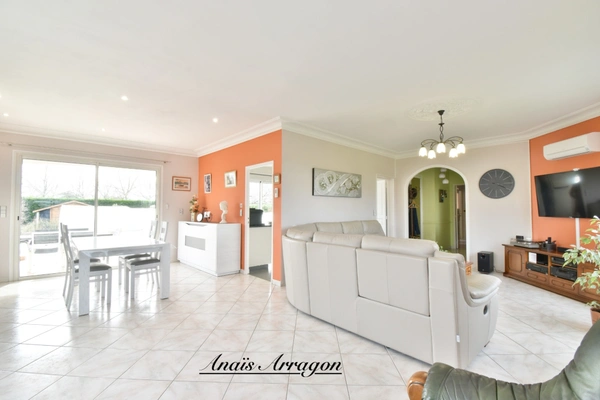 Maison de plain pied à SAINTE LIVRADE SUR LOT (47)