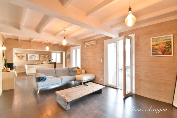Demeure d’exception de 250 m² avec piscine, tennis et parc arboré à Saint-Sylvestre-sur-Lot(47)