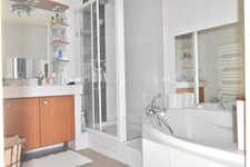 Dpt Essonne (91), à vendre VIRY CHATILLON appartement T4/5 avec box en sous-sol