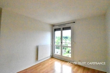 Appartement à vendre 3 pièces 66m² à RIS ORANGIS (91) - cave - place de parking privative.