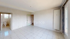 Secteur La Roue - appartement 4P de 67,29 m² en dernier étage - potentiel à rénover