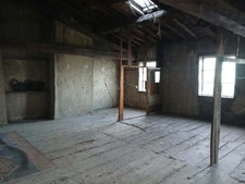 Maison de ville 88 m² avec garage, grenier aménageable et fort potentiel d'investissement – Quartier du Moutier à Thiers