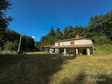 Fermette de caractère avec 3,6 hectares de terrain – Hameau de Sermentizon