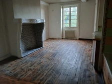 Maison de ville 88 m² avec garage, grenier aménageable et fort potentiel d'investissement – Quartier du Moutier à Thiers