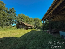 Fermette de caractère avec 3,6 hectares de terrain – Hameau de Sermentizon