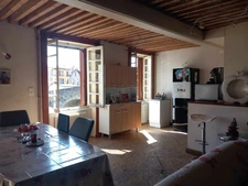 Maison de ville au Moutiers avec garage THIERS (63)