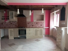 🏡 Maison de bourg à La Roche – 3 chambres + grenier – Garage – Idéale famille ou projet locatif