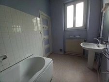 🏡 Appartement 3 pièces – Terrasse avec vue exceptionnelle – Thiers – 69 000 €