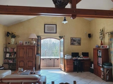 Superbe maison avec vue exceptionnelle à Vic le comte (63)