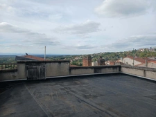IMMEUBLE DE CARACTÈRE À FORT POTENTIEL D’INVESTISSEMENT chargé d'histoire– CENTRE-VILLE DE THIERS (63300)