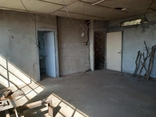 Ensemble immobilier A RESTAURER ENTIEREMENT comprenant maison de ville, appartement et 2 anciens ateliers de coutellerie