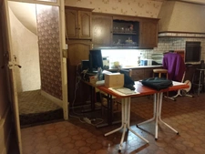 Immeuble de rapport avec local commercial loué THIERS (63)