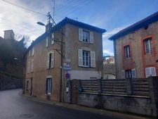 🏡 Maison et appartement à Thiers – Ensemble avec garage et caves – Creux de l’Enfer