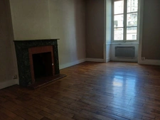 Appartement 2 pièces lumineux avec cachet – Idéal résidence ou investissement