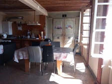 Maison de ville 88 m² avec garage, grenier aménageable et fort potentiel d'investissement – Quartier du Moutier à Thiers