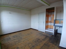 Maison de ville 88 m² avec garage, grenier aménageable et fort potentiel d'investissement – Quartier du Moutier à Thiers