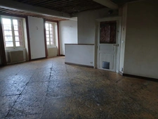 THIERS – LE MOUTIER | MAISON DE VILLE À FORT POTENTIEL INVESTISSEUR !