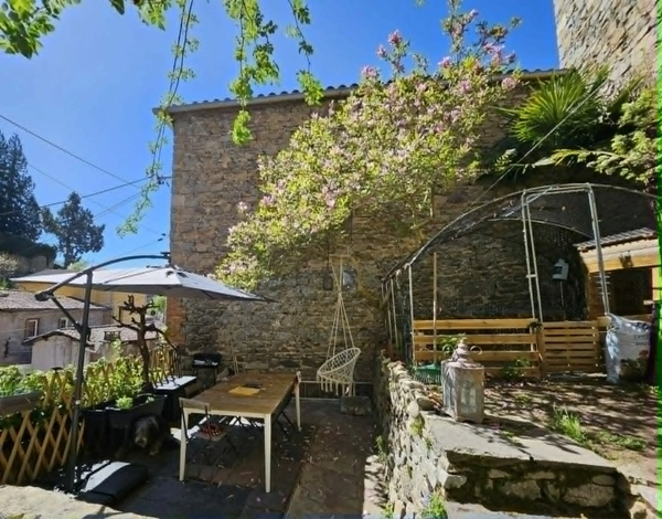 Charmante maison de ville au cœur de Thiers – Coup de cœur assuré