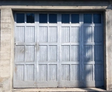 Ensemble immobilier à rénover comprenant maison de ville, appartement et 2 anciens ateliers de coutellerie