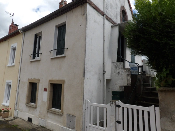 Maison à vendre 6 pièces NERIS LES BAINS (03)