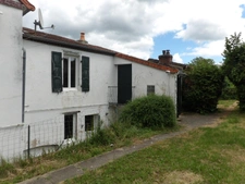 Maison à vendre 6 pièces NERIS LES BAINS (03)