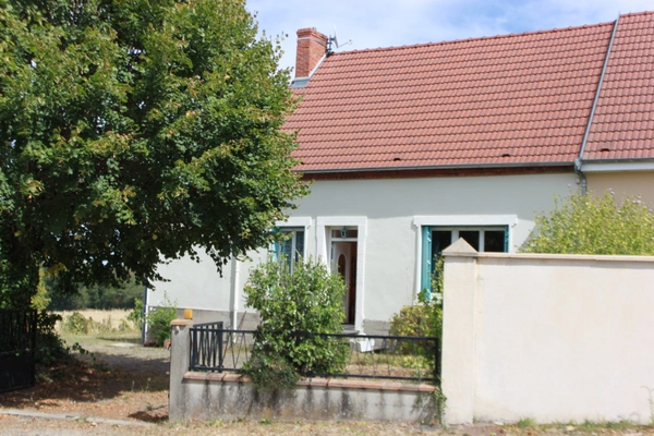 Maison à vendre 5 pièces COMMENTRY (03)