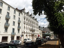 Immeuble à vendre NERIS LES BAINS (03)