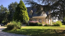 Maison bourgeoise d’exception sur parc arboré au cœur de la Bretagne – un mariage unique de charme, d’espace et de modernité.