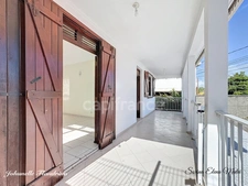 Maison à louer 4 pièces LE GOSIER (971)