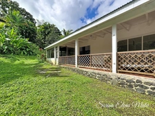 Maison avec piscine au cœur d’un écrin tropical - 5 pièces PETIT BOURG (971)