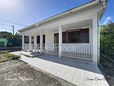 Maison à louer 4 pièces LE GOSIER (971)