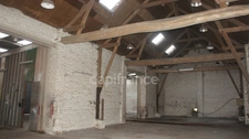 Local/bureau à vendre STEENWERCK (59) Corps de ferme au carré pour un usage mixte sur une parcelle de 27 474 m²