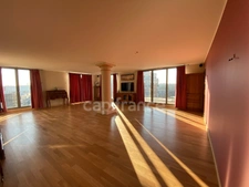 Appartement à vendre 5 pièces ROUBAIX (59) 131m², 2 chambres, bureau, terrasse 65m², garage.