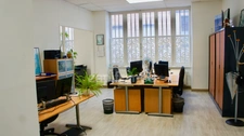 Local/bureau à vendre ROUBAIX (59) Quartier:gare, centre-ville 114,85m2 , 2 parkings .