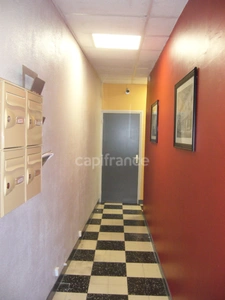 Dpt Nord (59), à vendre ROUBAIX immeuble rapport mixte commerce-bureau-appartement 11 pièces , 207m² 