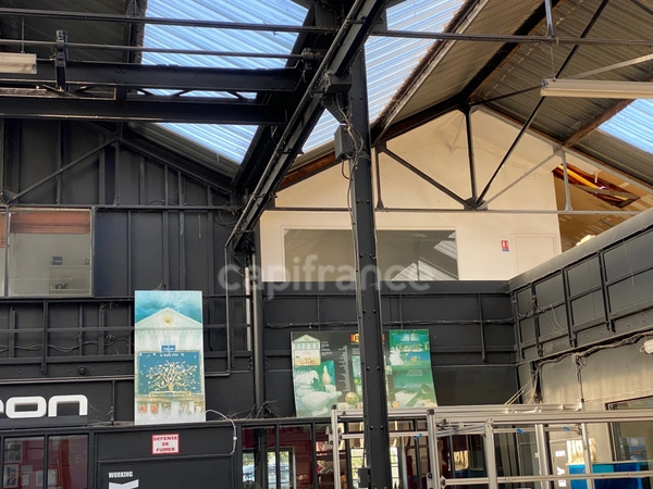Dpt Nord (59), à vendre ROUBAIX Ateliers et Bureaux 150,00 m² en "Zone Franche"
