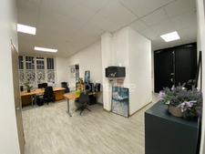 Local/bureau à louer ROUBAIX (59) Quartier:gare, centre-ville 114,85m2 , 2 parkings, zone franche.
