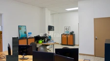 Local/bureau à vendre ROUBAIX (59) Quartier:gare, centre-ville 114,85m2 , 2 parkings .