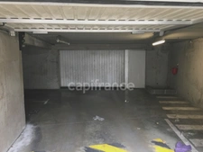 Parking en residence sécurisé à vendre LILLE (59) vendu occupé, au carrefour des rues Iéna, des Postes , Wazemmes.