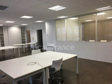Dpt Nord (59), à vendre ROUBAIX Bureau récent 144m² avec ascenseur,centre-ville, en zone FRANCHE et QQPV, au pied des transports .