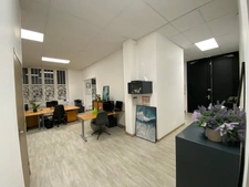Local/bureau à vendre ROUBAIX (59) Quartier:gare, centre-ville 114,85m2 , 2 parkings, zone franche.