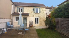 Maison en pierre avec dépendance (78)