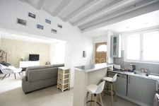 Maison en pierre avec dépendance (78)