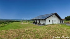 Maison bioclimatique à énergie positive – Vue panoramique exceptionnelle aux portes de Brioude
