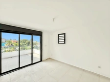À Vendre – Maison T4 de 101,48 m² avec piscine – Ligne des Bambous, Saint-Pierre (97410)