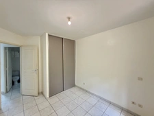 À VENDRE – Rés. Les Bulbuls Apt T2, jardin, box + pk – Saint-Pierre 97410, Ligne des Bambous