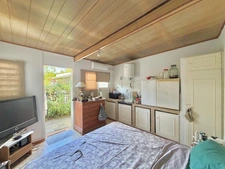 À VENDRE – VILLA T5/6 À RÉNOVER DE 181,60 m² – À 200 M DE LA PLAGE – L’HERMITAGE LES BAINS 97434